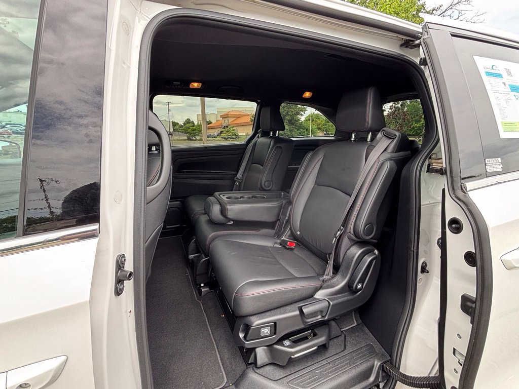 Used 2025 Honda Odyssey Sport-L image 28