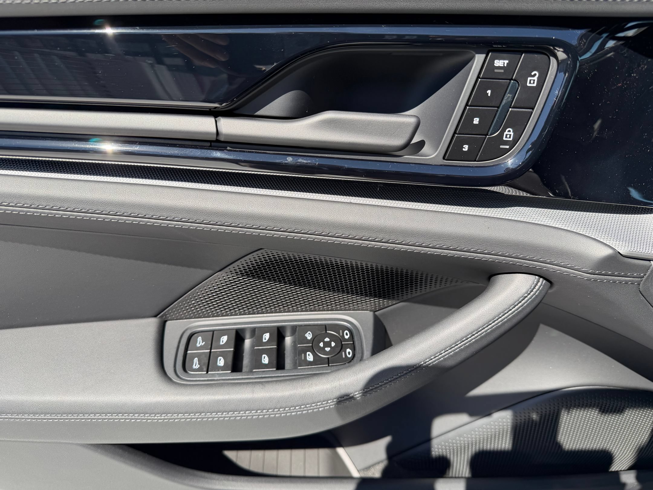 New 2026 Porsche Panamera 4 AWD/4WD image 25
