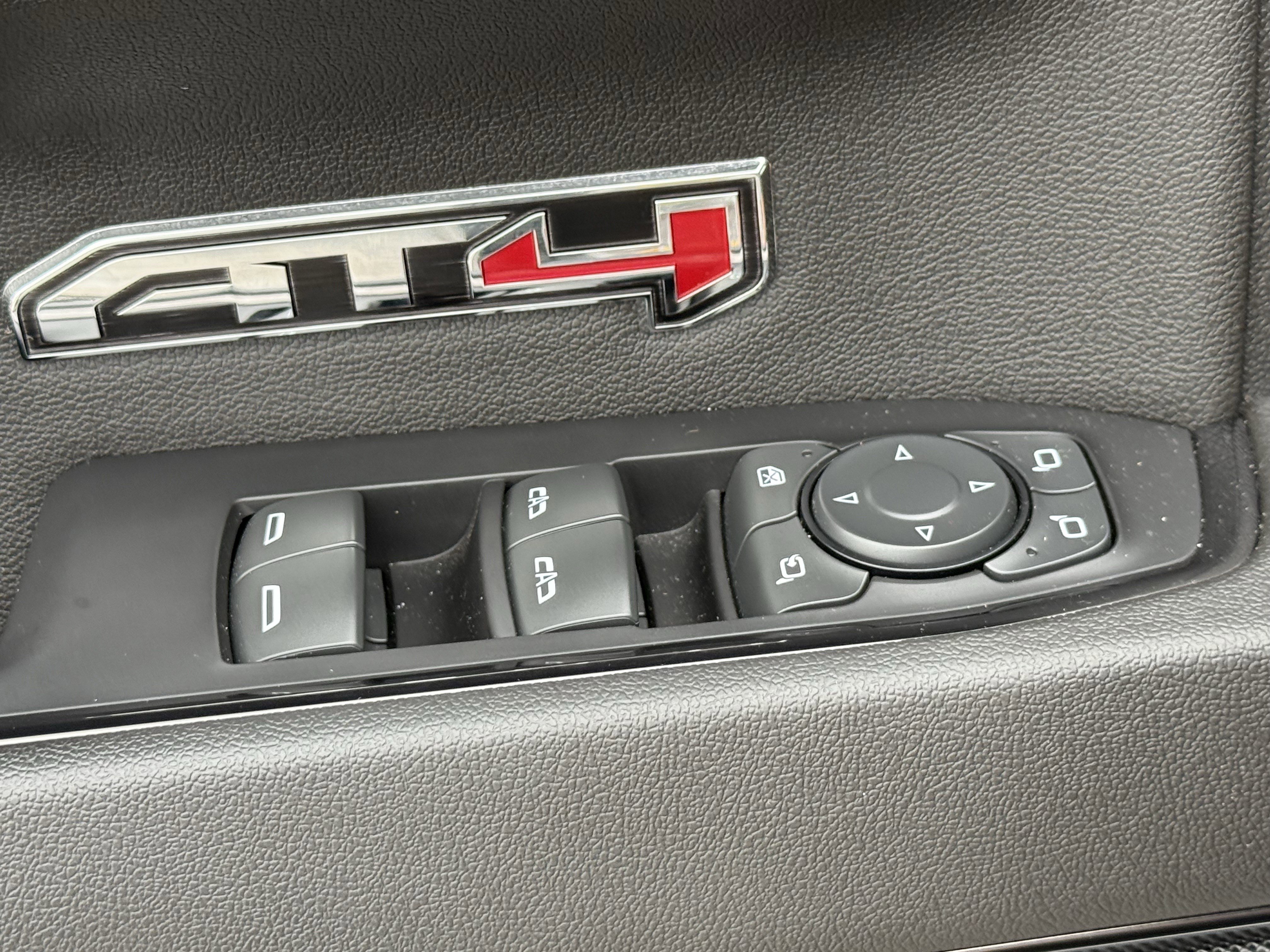 Used 2022 GMC Sierra 1500 AT4 w/ AT4 Premium Package AWD/4WD image 26