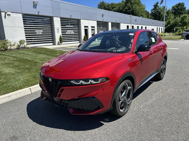 New 2026 Alfa Romeo Tonale w/ Active Assist Package AWD/4WD image 4