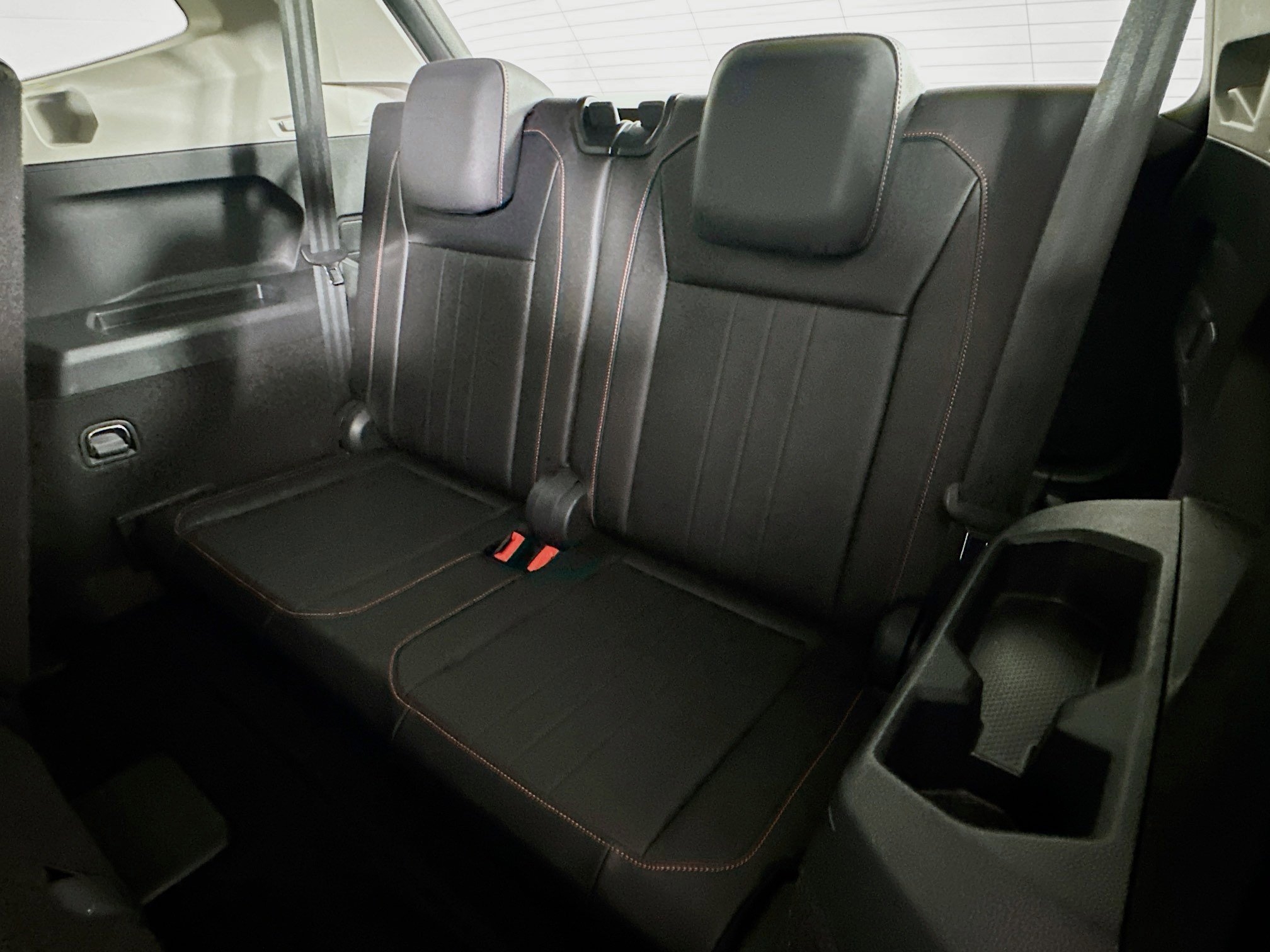 Used 2024 Volkswagen Tiguan Wolfsburg Edition image 27