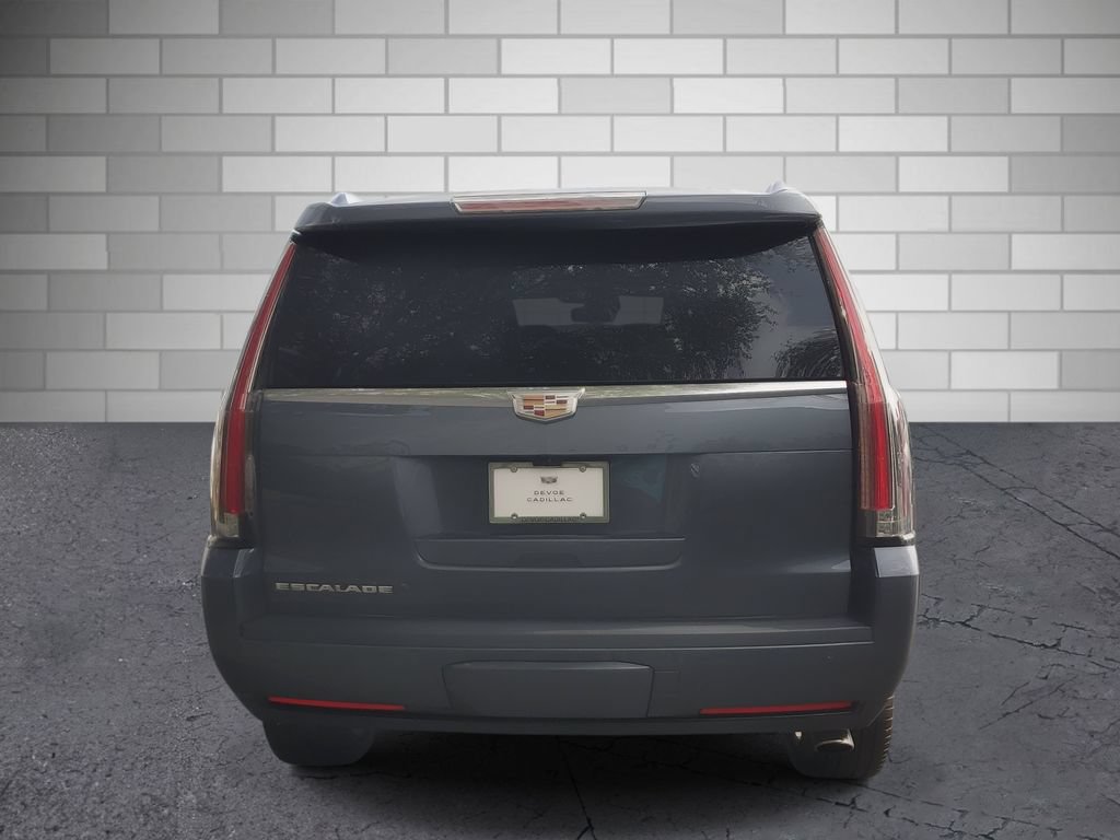 Used 2020 Cadillac Escalade Luxury AWD/4WD image 4