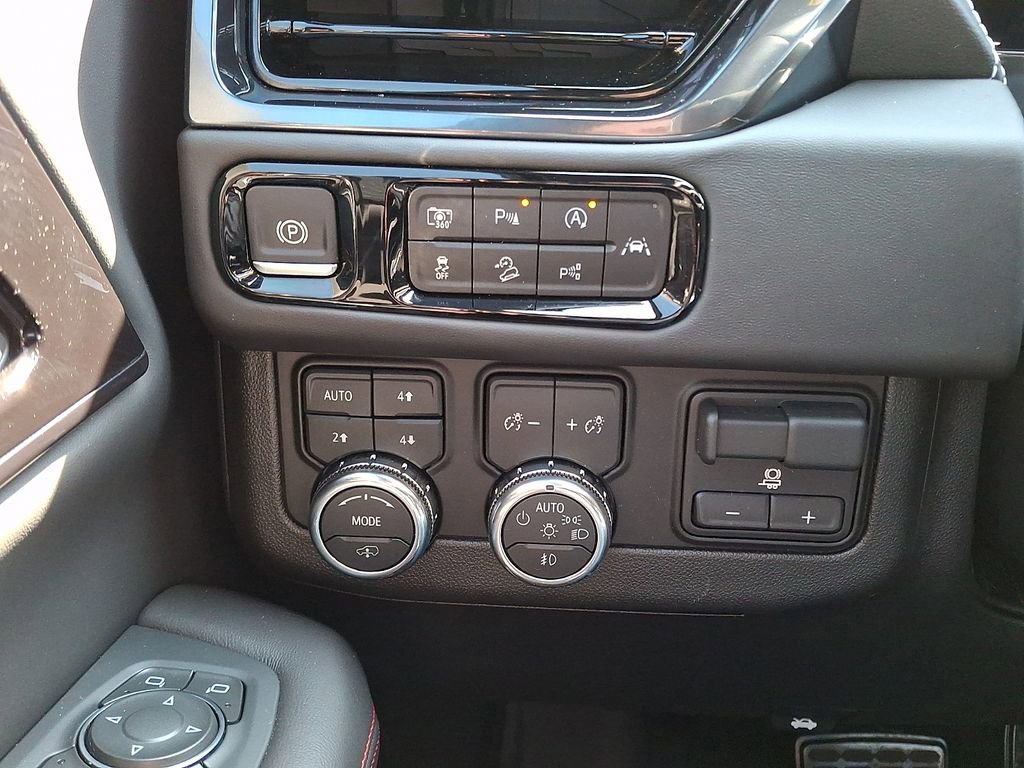 Used 2026 GMC Yukon AT4 Ultimate w/ LPO, Floor Liner Package AWD/4WD image 29