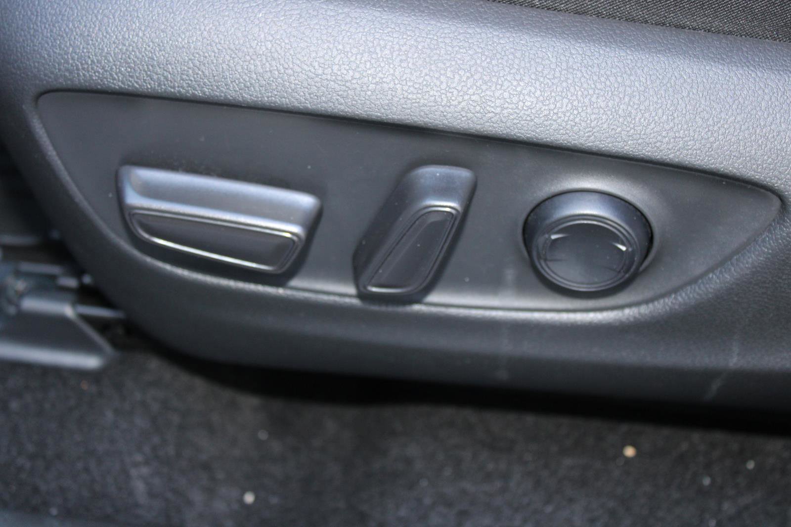 Used 2021 Toyota RAV4 AWD Hybrid image 34