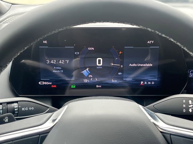 New 2026 Chevrolet Equinox EV LT AWD/4WD image 17
