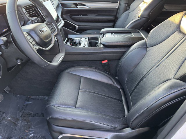 Certified 2024 Jeep Wagoneer Series II image 12