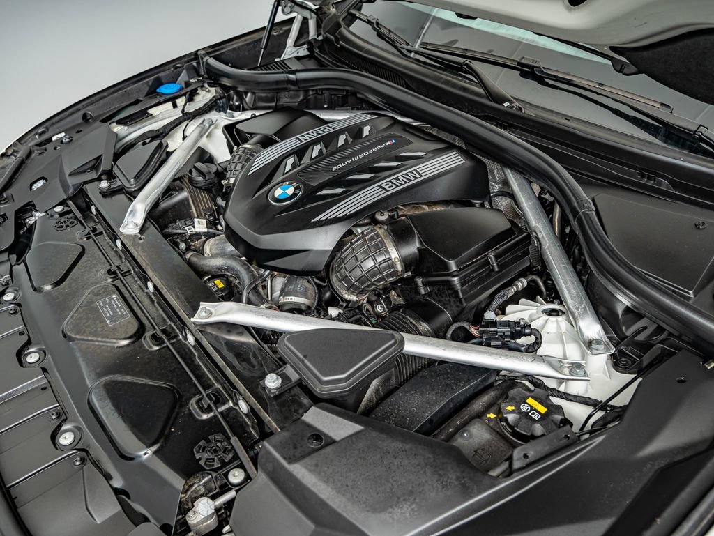 Used 2023 BMW X6 M50i AWD/4WD image 40