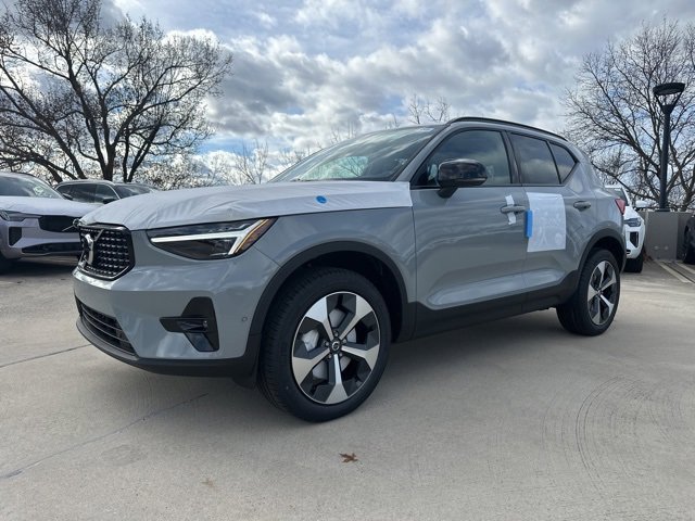 New 2026 Volvo XC40 B5 Plus w/ Protection Package Premier image 3