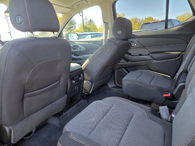 Used 2020 Chevrolet Traverse LT FWD image 14