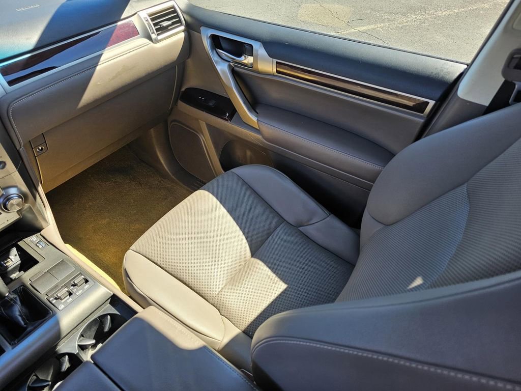 Used 2019 Lexus GX 460 Premium image 29
