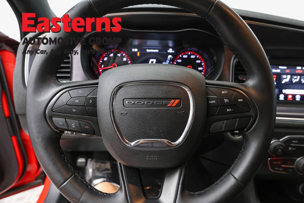 Used 2018 Dodge Charger SXT w/ Blacktop Package RWD image 10