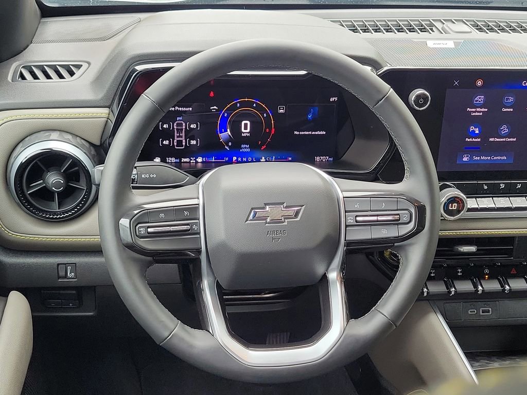 Used 2024 Chevrolet Colorado ZR2 w/ Technology Package AWD/4WD image 27