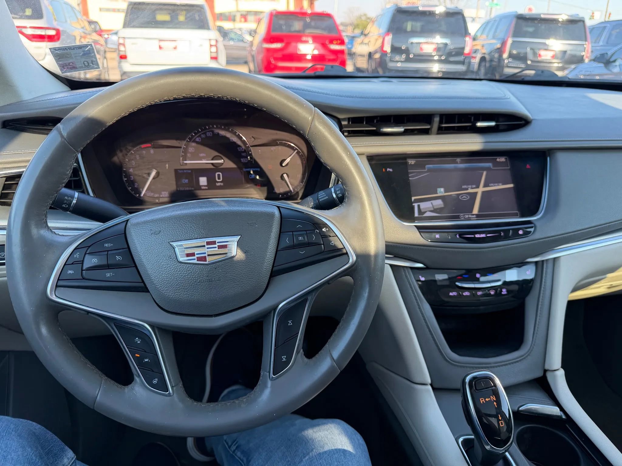 Used 2017 Cadillac XT5 Luxury w/ Driver Awareness Package FWD image 11