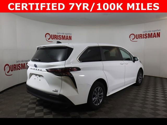 Used 2024 Toyota Sienna LE image 7
