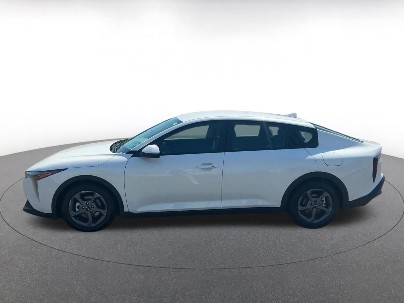 Used 2025 Kia K4 FWD image 9