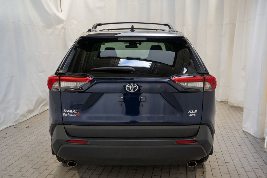 Used 2023 Toyota RAV4 XLE Premium image 5
