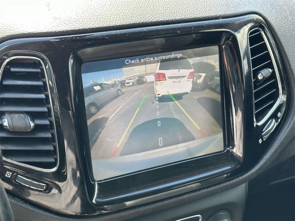 Used 2019 Jeep Compass Limited image 27