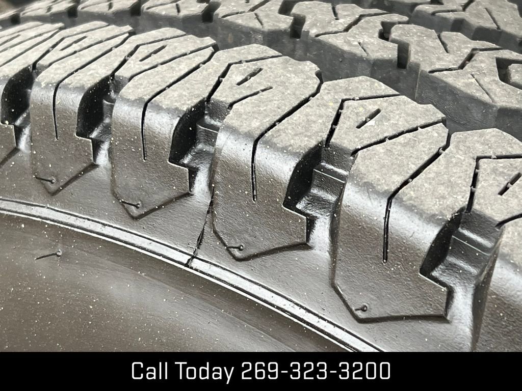 Certified 2026 GMC Sierra 2500 Pro w/ Convenience Package AWD/4WD image 9