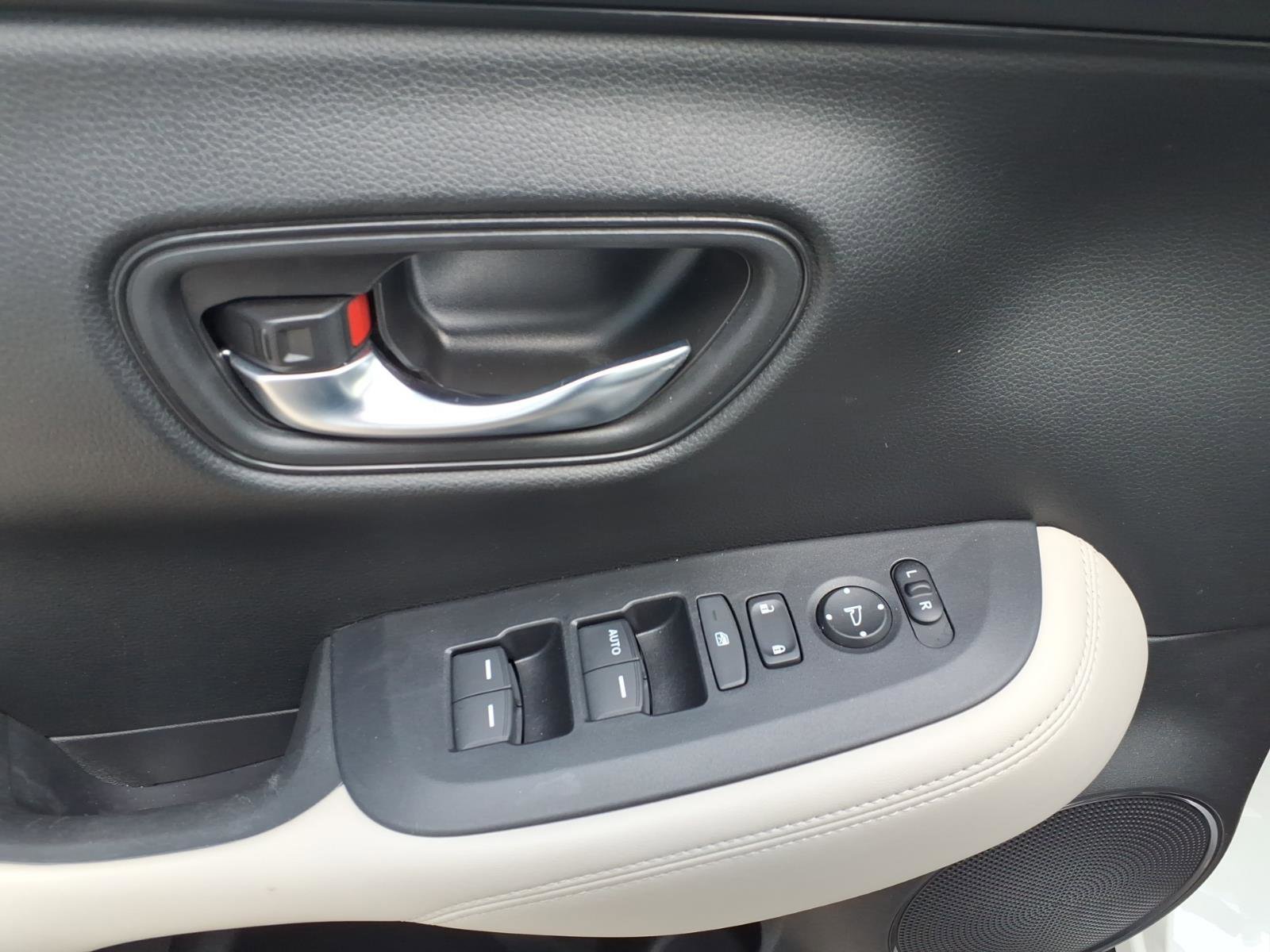 Used 2023 Honda HR-V LX image 13