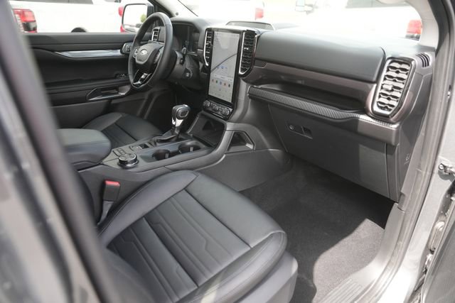 Used 2025 Ford Ranger Lariat w/ FX4 Off-Road Package image 17
