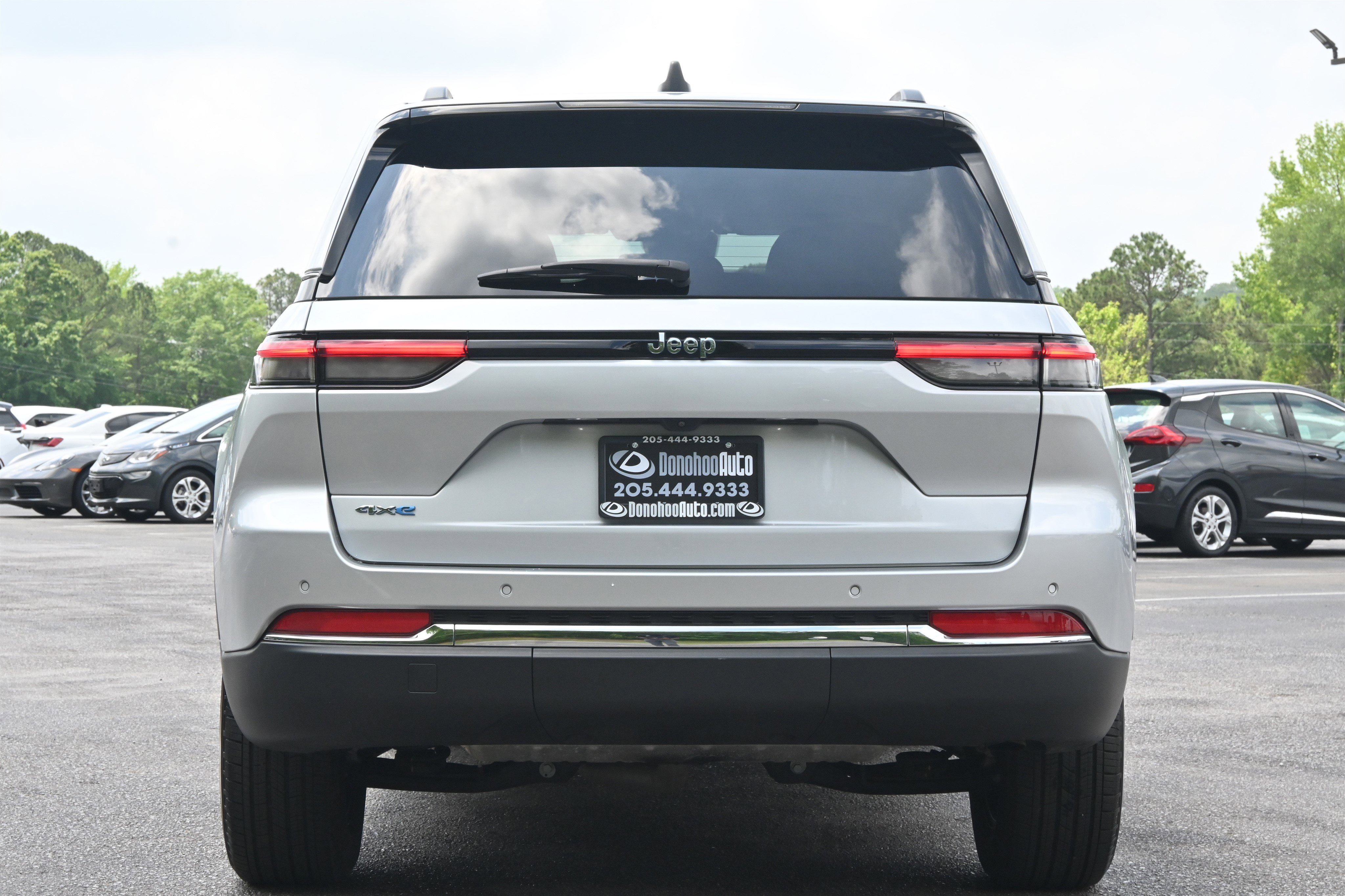 Used 2023 Jeep Grand Cherokee 4WD 4xe image 8