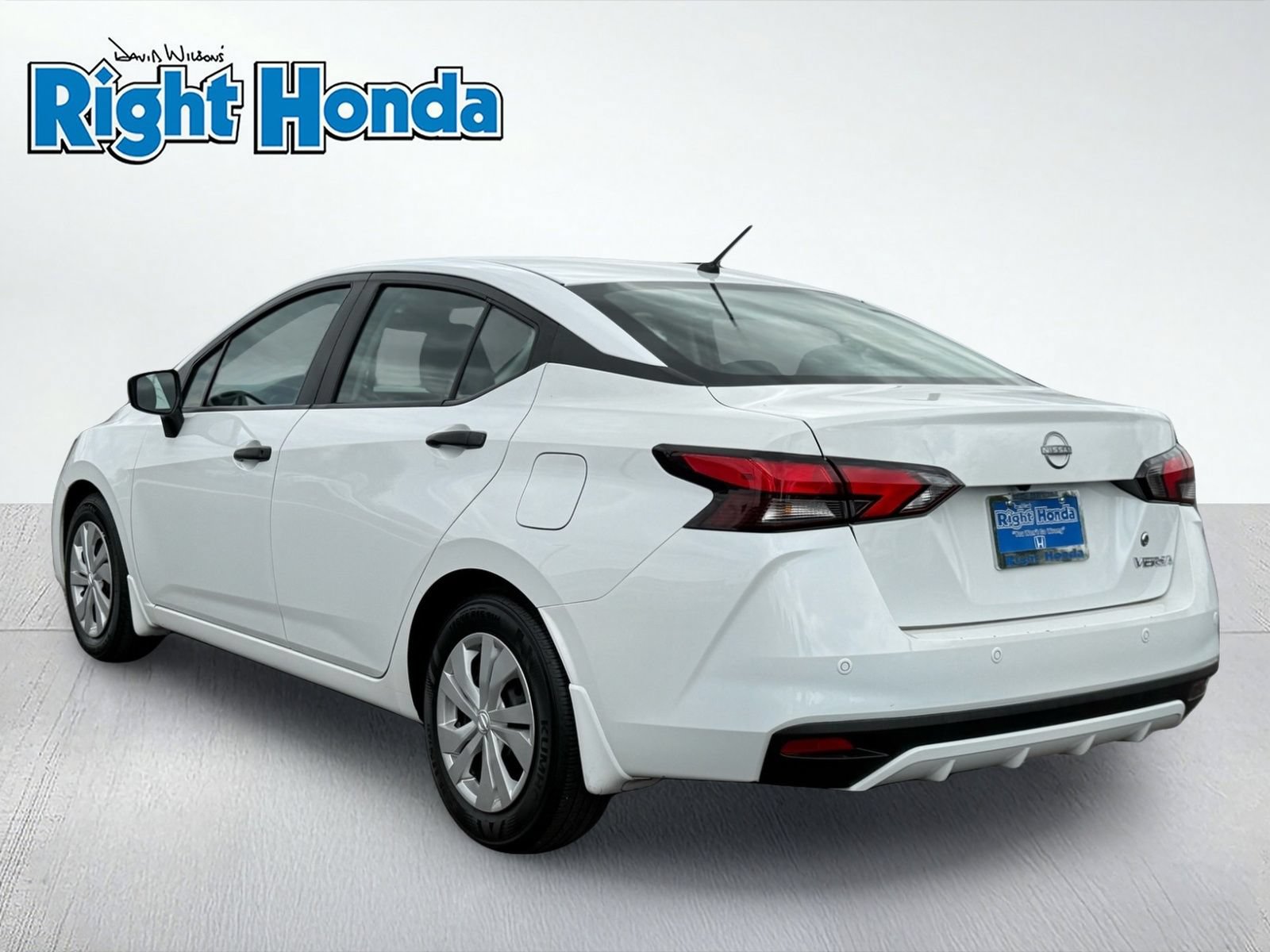 Used 2025 Nissan Versa S w/ Trunk Package FWD image 4
