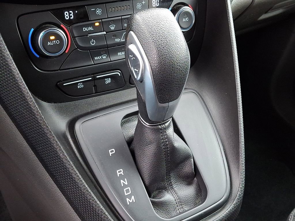 Used 2019 Ford Transit Connect XLT image 17