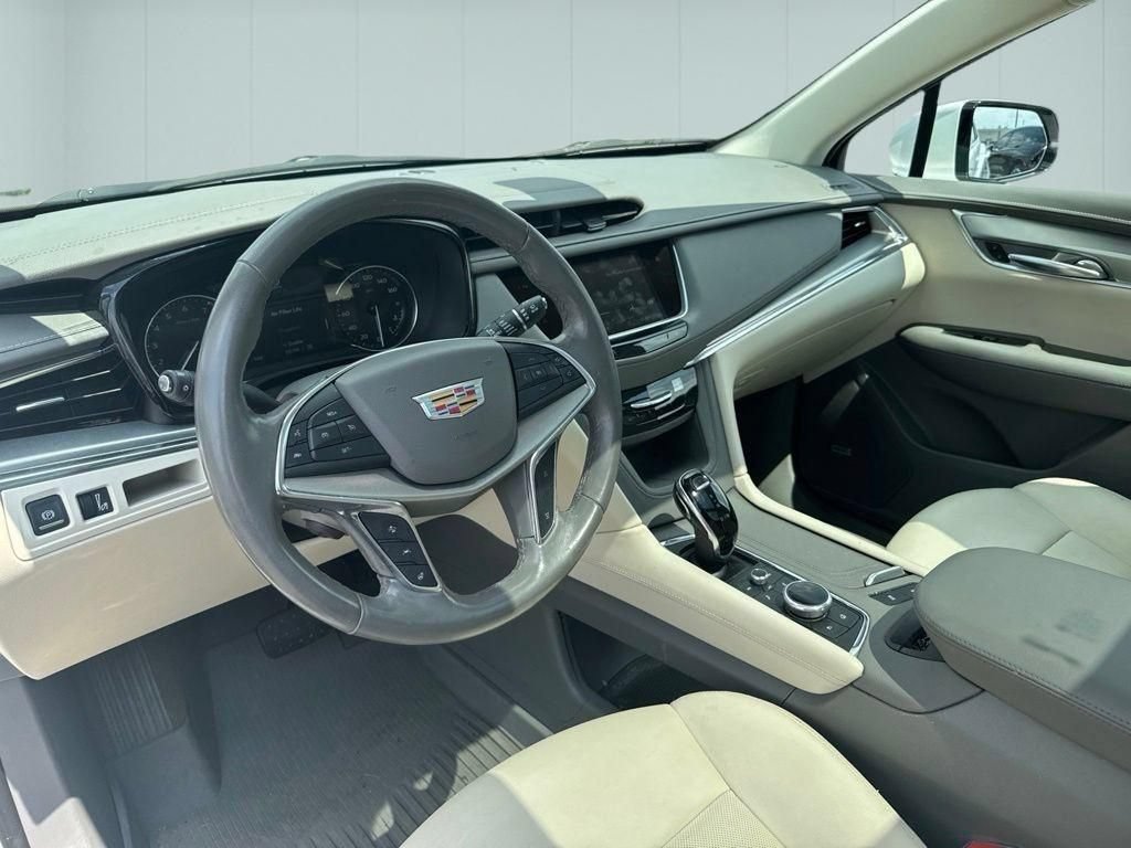 Used 2021 Cadillac XT5 Premium Luxury w/ LPO, Floor Liner Package AWD/4WD image 11