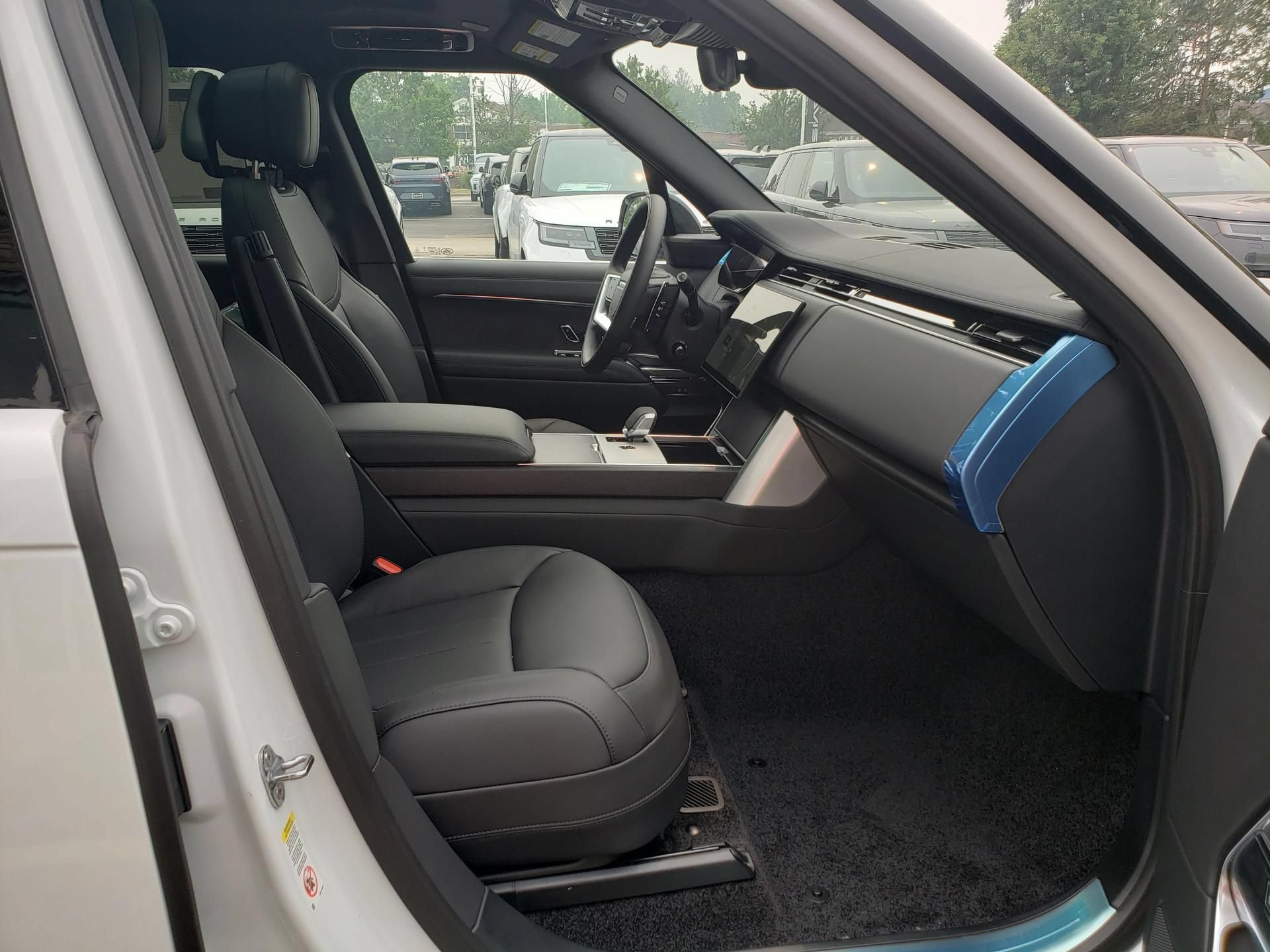 New 2026 Land Rover Range Rover SE AWD/4WD image 19
