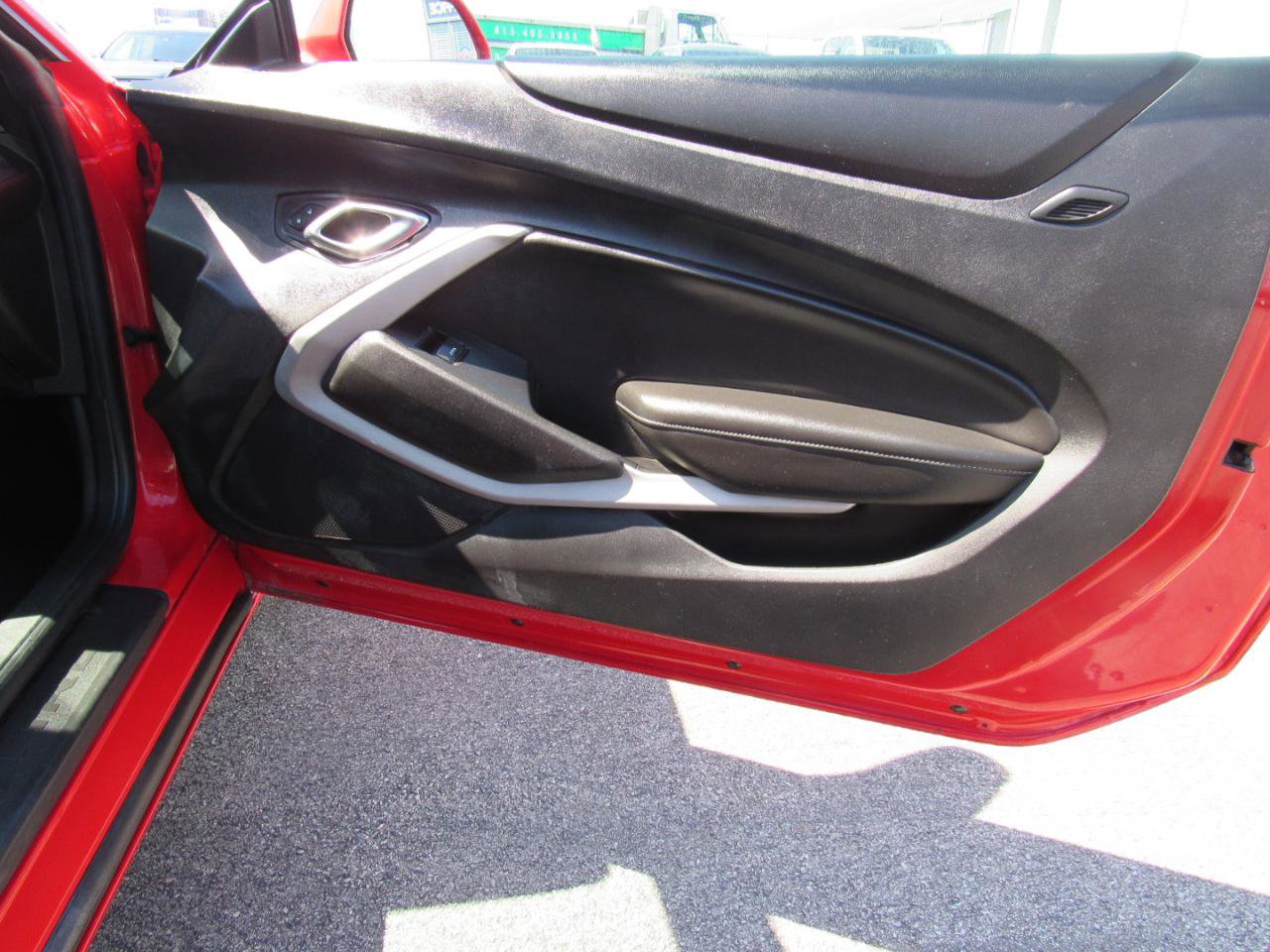 Used 2020 Chevrolet Camaro LT RWD image 22