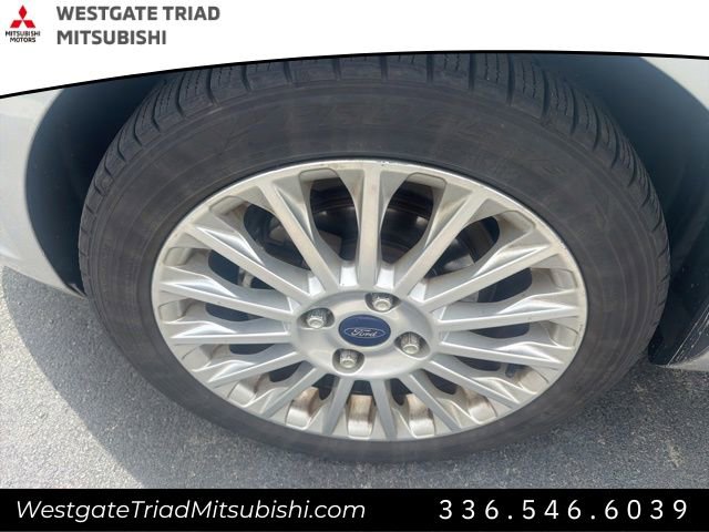 Used 2015 Ford Fiesta Titanium FWD image 5