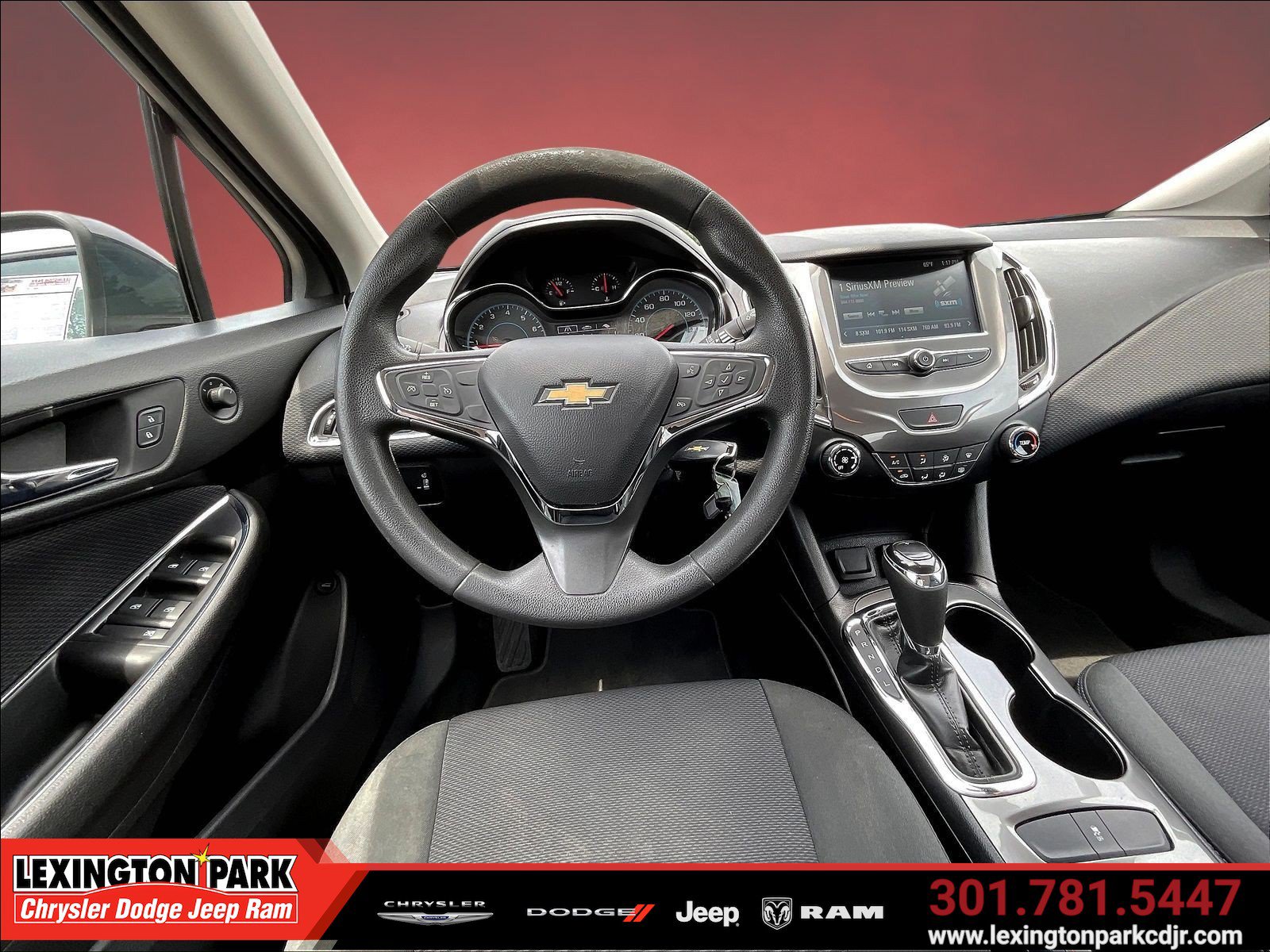 Used 2017 Chevrolet Cruze LT FWD image 8