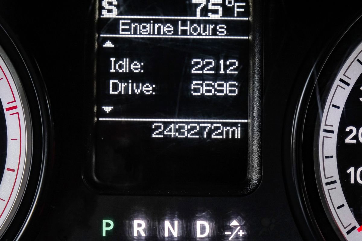Used 2015 RAM 3500 Tradesman w/ Chrome Appearance Group image 21