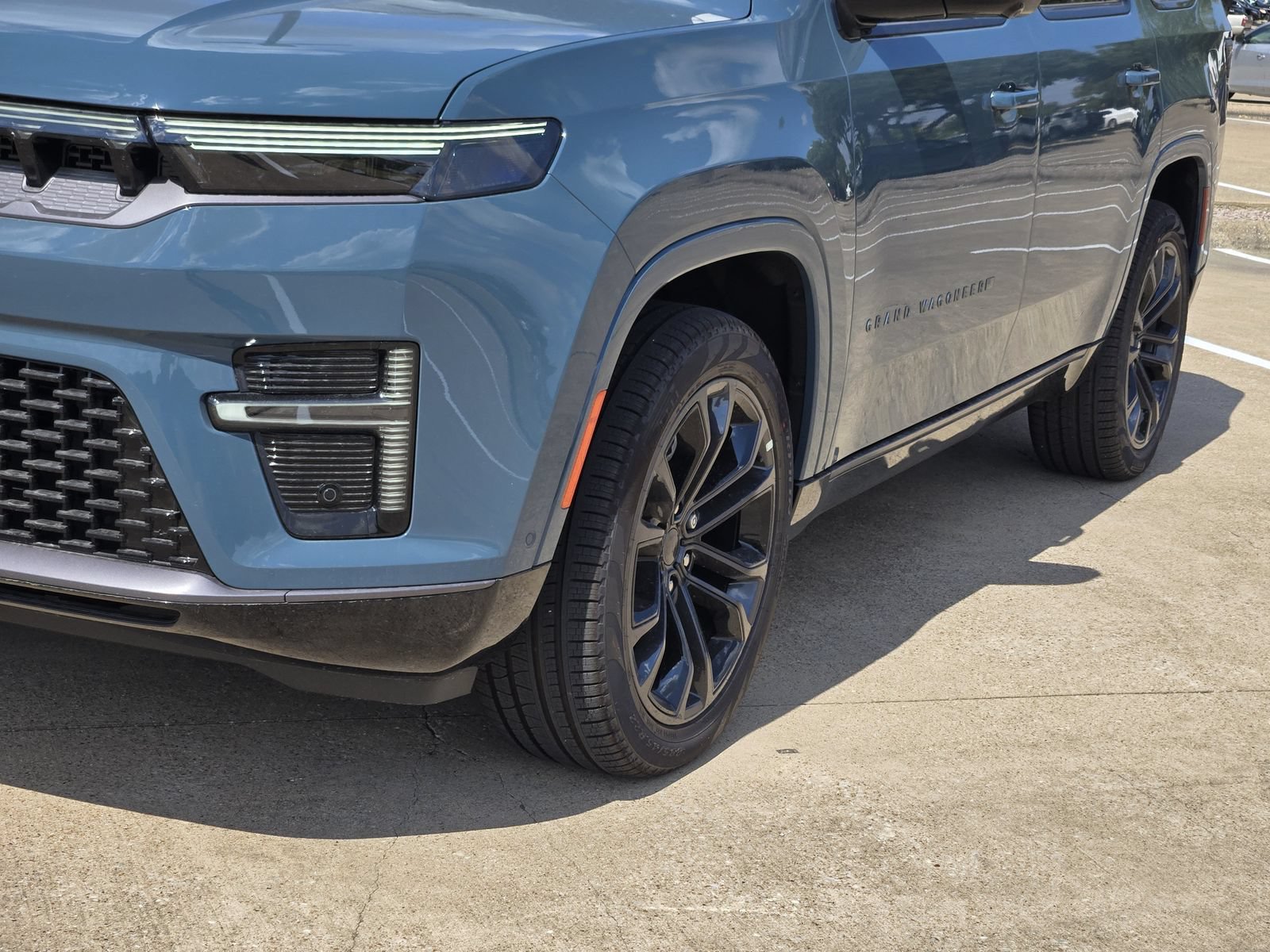 New 2026 Jeep Grand Wagoneer Summit AWD/4WD image 12