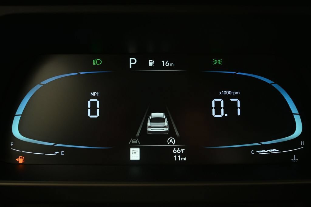 New 2026 Hyundai Elantra SE FWD image 9