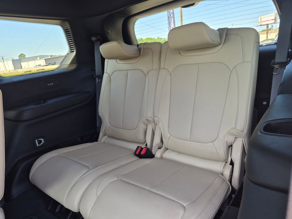 Used 2025 Jeep Grand Cherokee L Limited w/ Luxury Tech Group II image 29