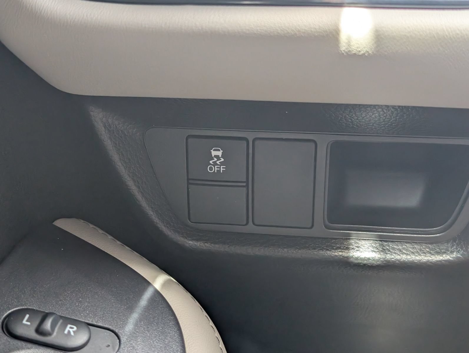 Used 2025 Honda HR-V EX-L image 13