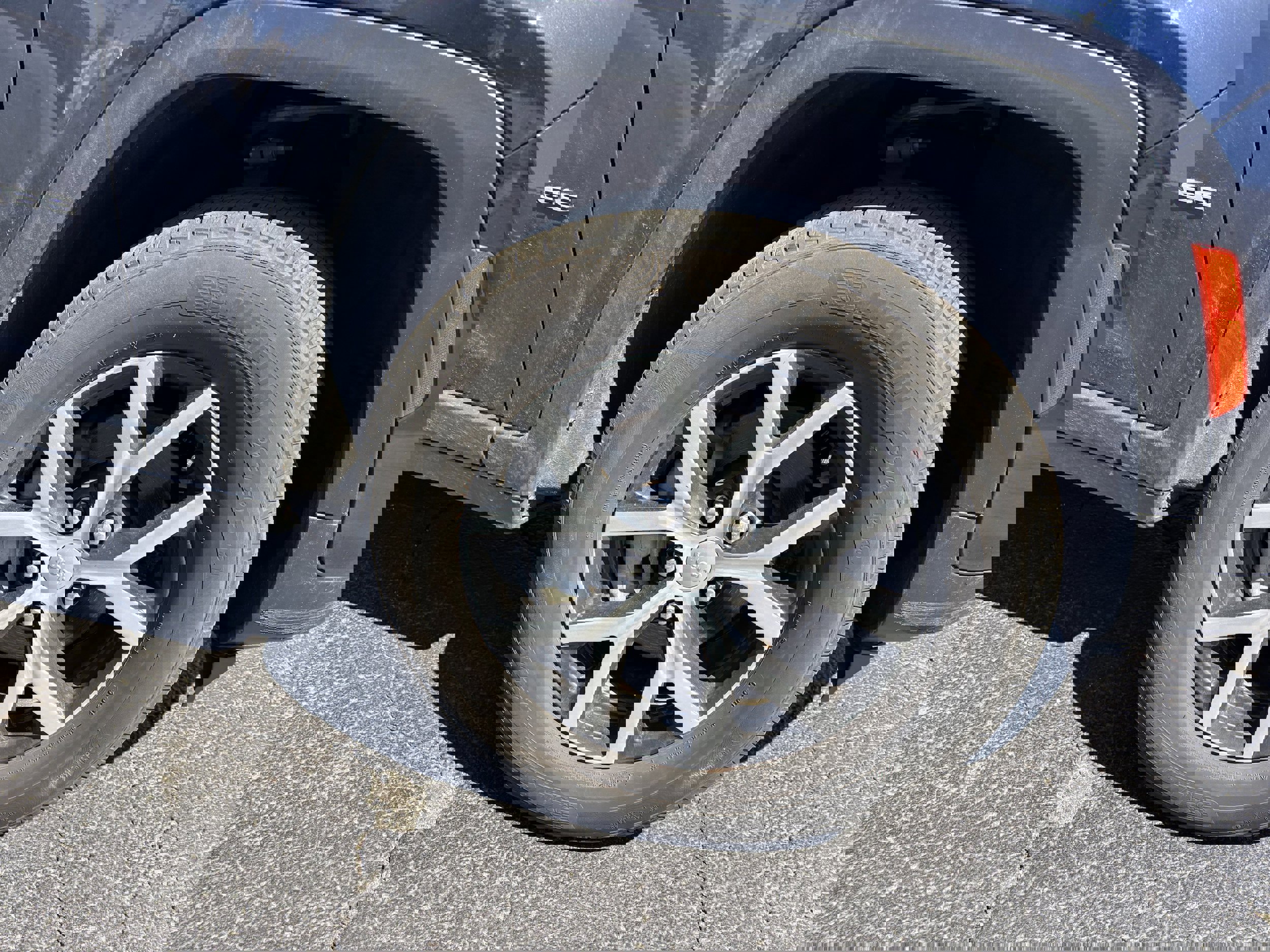 Certified 2024 Jeep Grand Cherokee Limited image 4