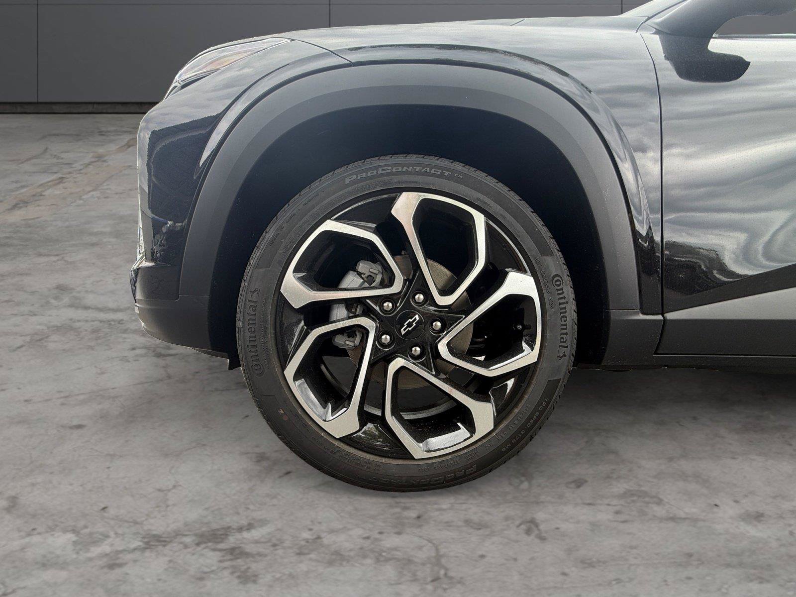 New 2026 Chevrolet Trax RS w/ Sunroof Package FWD image 9