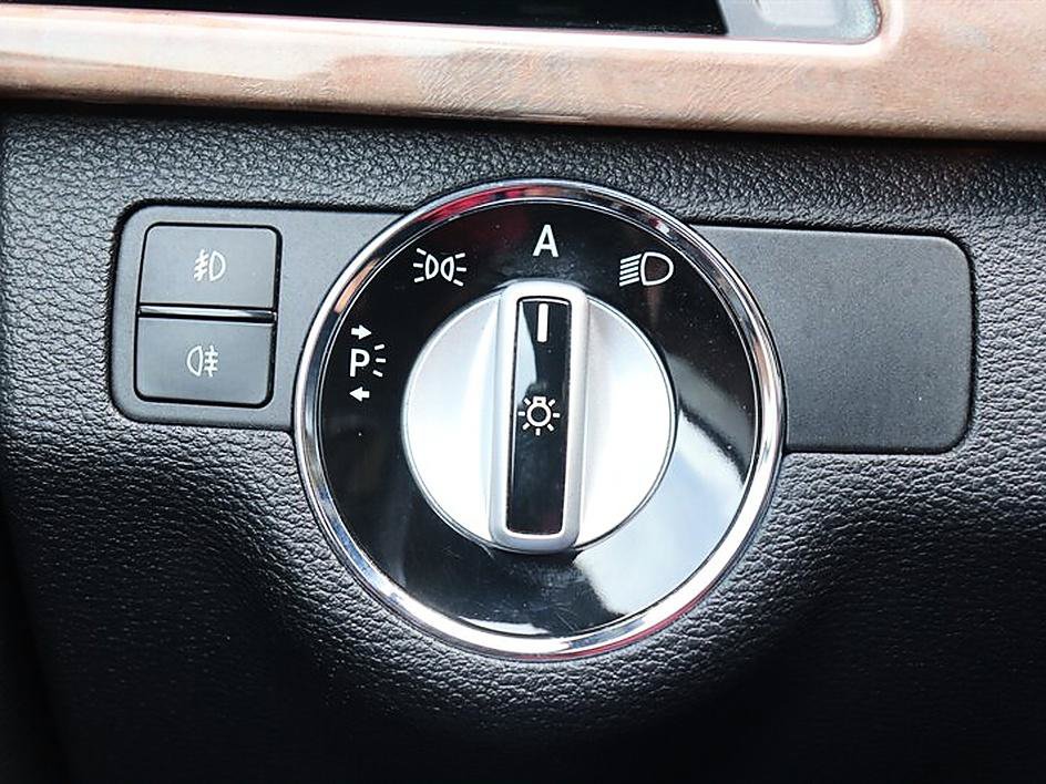 Used 2010 Mercedes-Benz E 350 Sport image 40