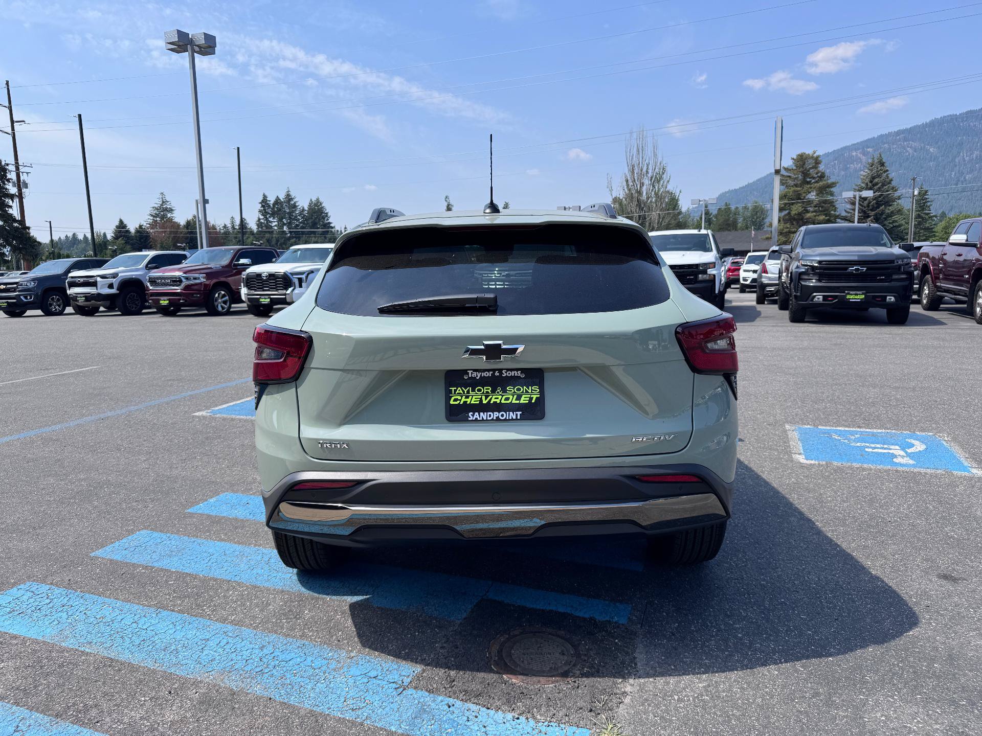 New 2026 Chevrolet Trax ACTIV w/ Driver Confidence Package FWD image 6