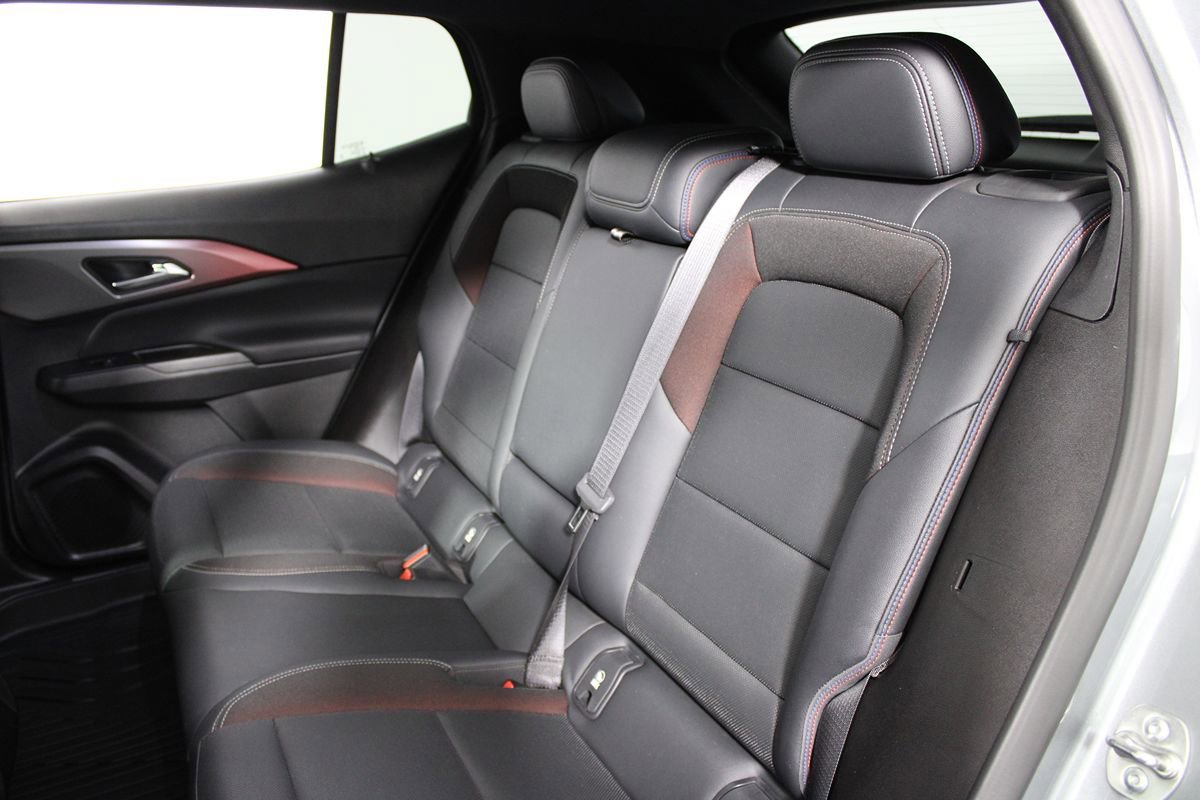 Used 2024 Chevrolet Equinox EV RS FWD image 29