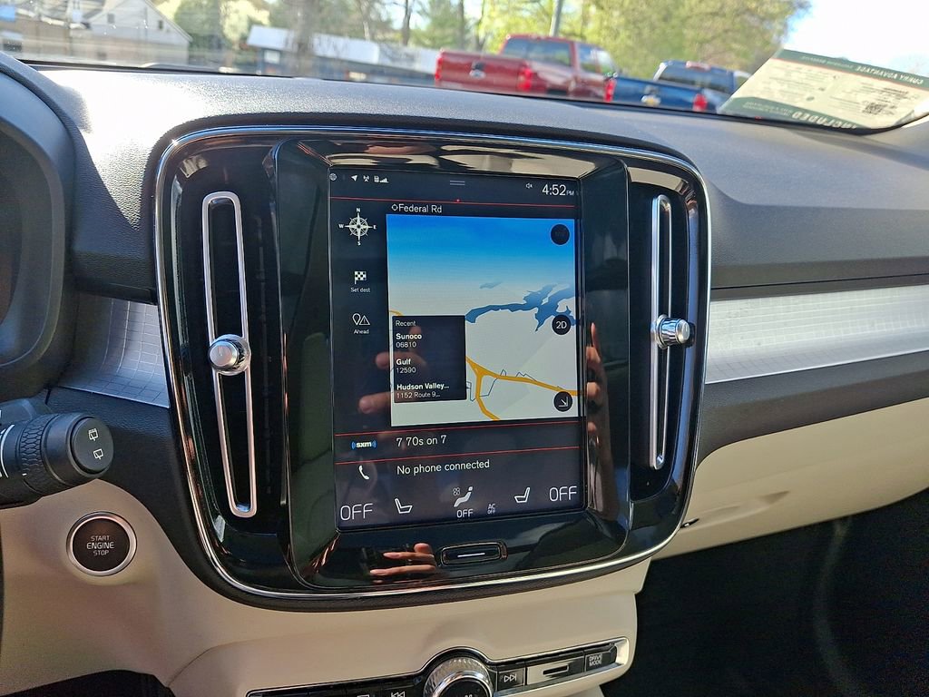 Used 2019 Volvo XC40 T5 Momentum image 17