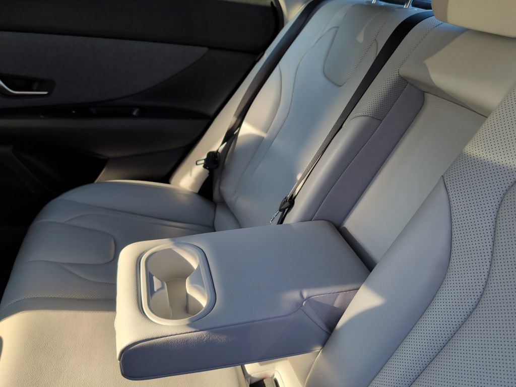 Used 2024 Hyundai Elantra Limited FWD image 33