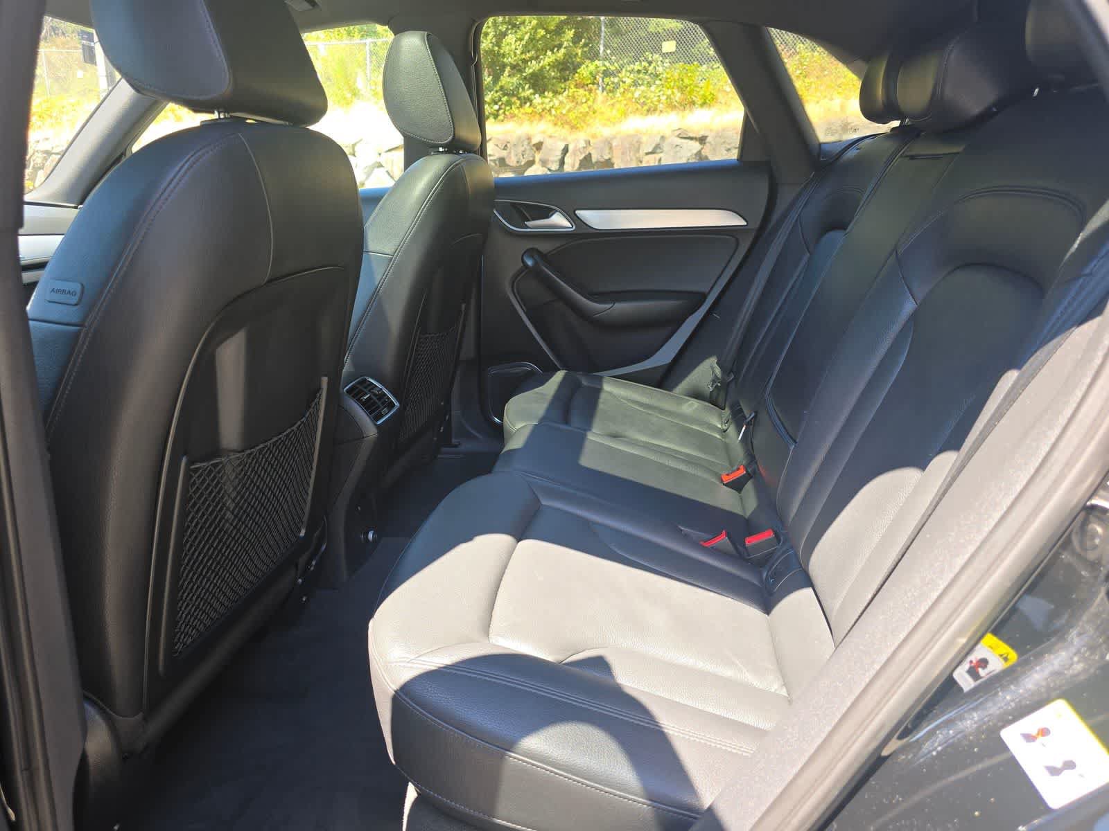Used 2018 Audi Q3 2.0T Premium Plus w/ Premium Plus Package AWD/4WD image 24