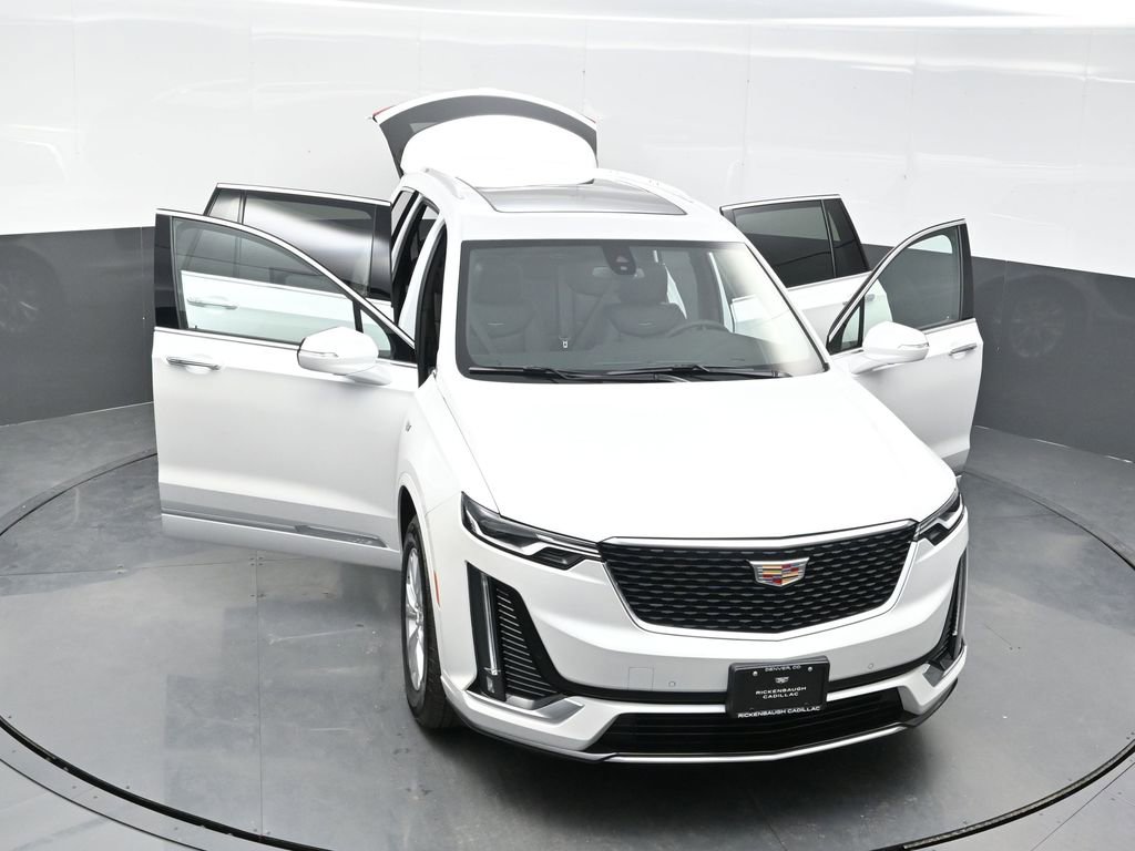 New 2025 Cadillac XT6 Luxury w/ LPO, Floor Liner Package AWD/4WD image 34