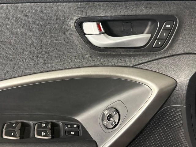 Used 2015 Hyundai Santa Fe Limited w/ Option Group 04 AWD/4WD image 13