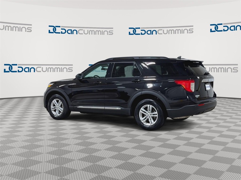Used 2023 Ford Explorer XLT image 7