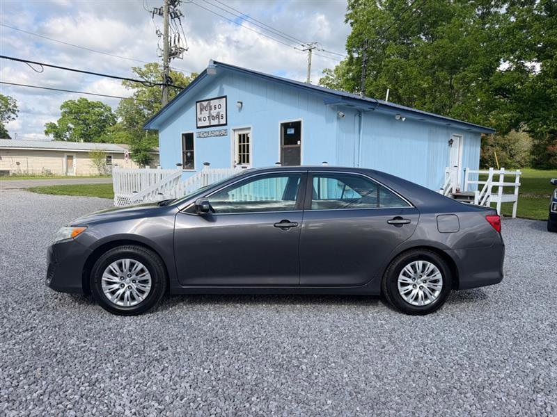 Used 2014 Toyota Camry FWD image 3