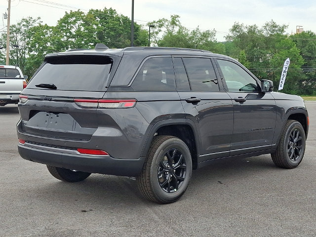 New 2026 Jeep Grand Cherokee Altitude AWD/4WD image 5